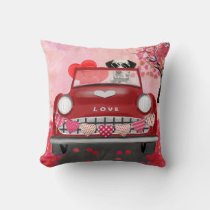 Coussin Chien Dalmatien Conduisant une Voiture avec des Cœ