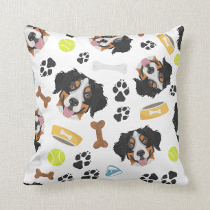 Coussin Chien de montagne de Bernese de sourire de chien