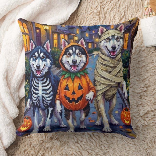 Coussin Chiens Alaskan Malamute Trick-or-Treating Hallowee (Couverture)