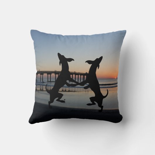 Coussin Chiens heureux dansant sur la scène de la plage (Verso)