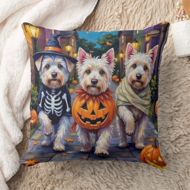 Coussin Chiens maltais Costumes d'Halloween en Trick ou en (Couverture)