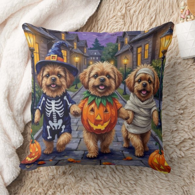 Coussin Chiens Pékinois Trick-or-Treating Costume d'Hallow (Couverture)