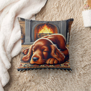 Coussin Chiots Setter Irlandais endormi près d'une cheminé