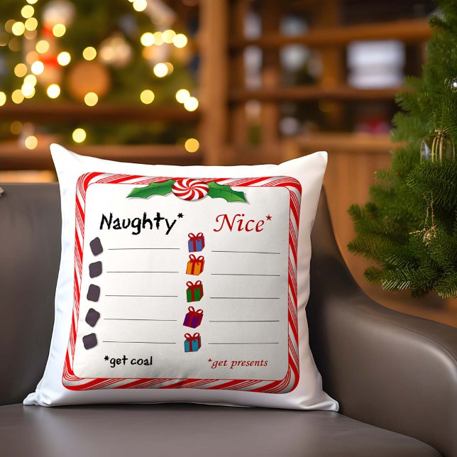 Coussin Choisissez Sides, Naughty ou Nice ? (Choose Sides, Naughty or Nice? Which side are you on?  The Naughty get COAL. The Nice get PRESENTS! )