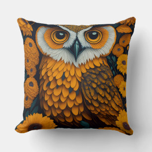 Coussin Chouette avec de grands yeux devant les fleurs