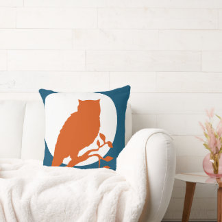 Coussin Chouette dans l'oreiller à projectile clair de lun