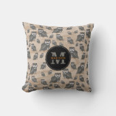 Coussin Chouette Motif & Monogramme rustique en bois (Recto)