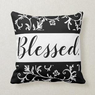 Coussin Chrétien béni par damassé noire et blanche