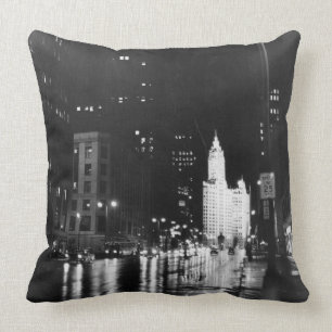 Coussin circa 1954 : De vue une avenue du Michigan vers