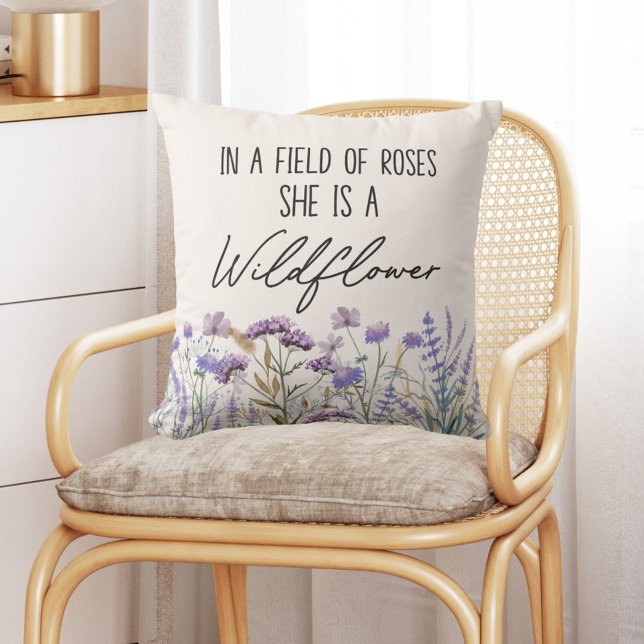 Coussin Citation de Prairie de Fleur Sauvage Violette à l' (In situ chair)