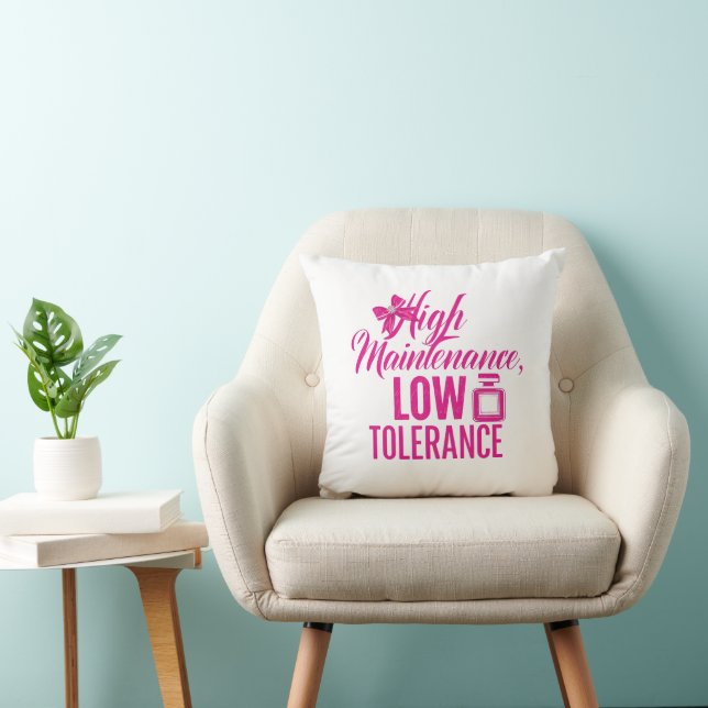Coussin Citation drôle et rose pour fille avec attitude (Chaise)
