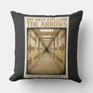 Coussin Citation drôle et sarcastique "Ne suivez pas les f