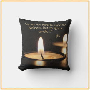 Coussin Citation Inspirationnelle Lumière Une Bougie