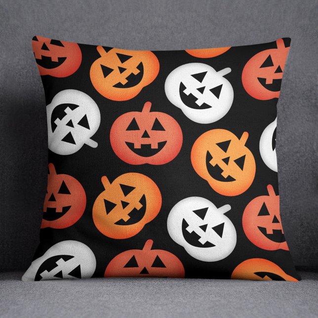 Coussin Citrouilles Jack O Lantern noires Halloween (Créateur téléchargé)