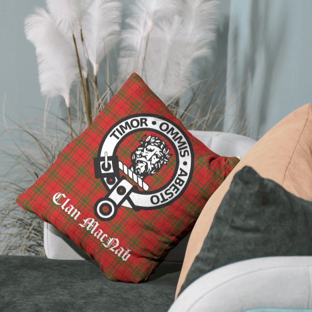 Coussin Clan MacNab Crest Badge et Tartan (Coordinating blankets & other home décor available!)