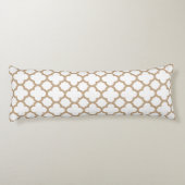 Coussin classique de corps de Quatrefoil - amande (Dos)