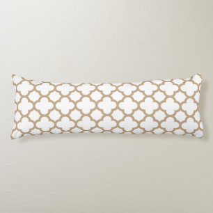 Coussin classique de corps de Quatrefoil - amande