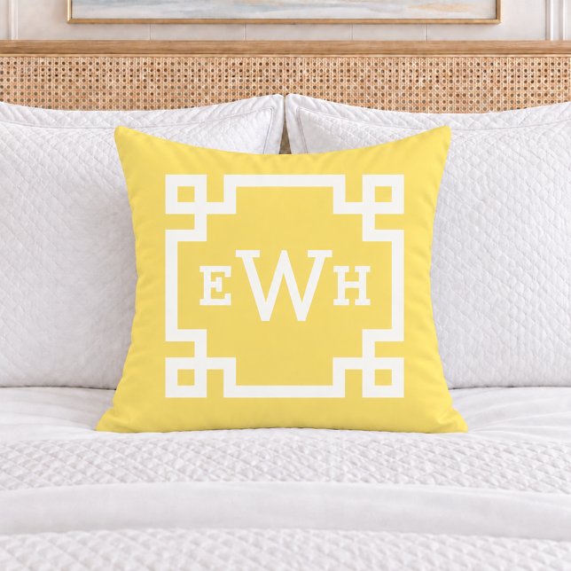 Coussin Clé grecque jaune vif Monogramme Initial (Créateur téléchargé)