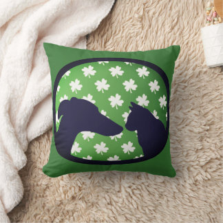Coussin Clover Friends Throw Pillow