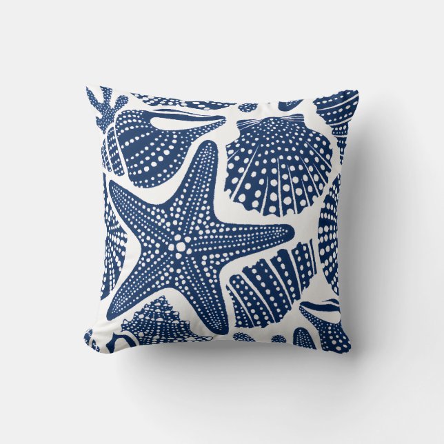 Coussin Coastal Calm – Blue Seashells and Starfish Pattern (Recto)