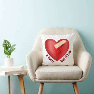 Coussin Coeur brisé guéri avec patch et citation de vie