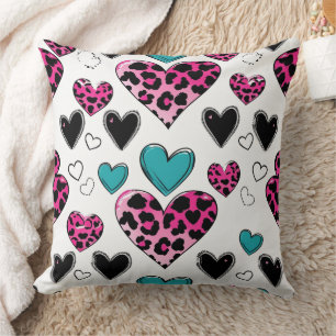 Coussin Cœur d'amour léopard audacieux – Rose, Noir & Sarc