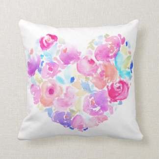 Coussin Coeur d'aquarelle. Coeur de fleur