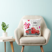 Coussin Cœurs de camion vintage pour anniversaire avec nom (Chaise)