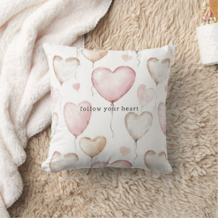 Coussin Cœurs de crème rose