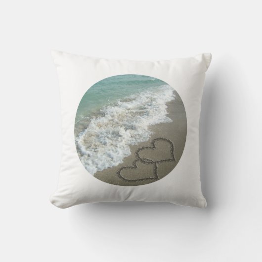 Coussin Coeurs de sable sur la plage (Recto)