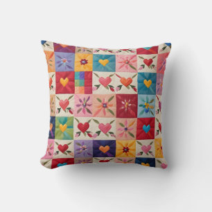 Coussin Coeurs et courtepointe de fleurs