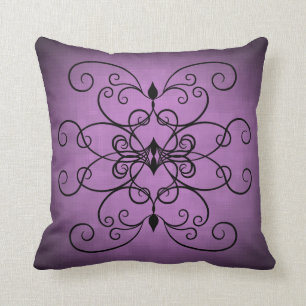 Coussin Coeurs et tourbillons violets et noirs joli décor