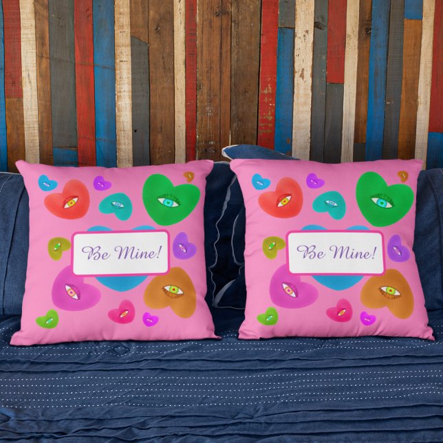 Coussin Coeurs multicolores avec yeux amour Valentines (Créateur téléchargé)