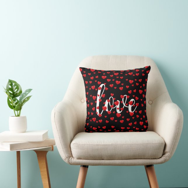 Coussin Cœurs rouges et texte d'amour sur fond noir (Chaise)