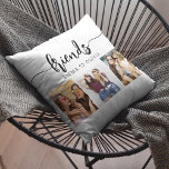 Coussin Collage Friends 3 Photo Friendship<br><div class="desc">Célébrez votre amitié avec Friends 3 Photo Friendship Collage Throw Pillow. Ce coussin personnalisé présente un collage magnifiquement arrangé de trois photos chères, capturant des moments spéciaux avec vos amis. Conçu à partir de matériaux de qualité, il apporte une touche de design et de sentimentalité à tout espace. Parfait pour...</div>