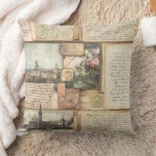 Coussin Collage vintage de cartes postales avec lettres eu