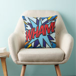 Coussin Comic Book moderne et tendance<br><div class="desc">Bande-dessinée tendance amusante Throw oreiller qui ajoutera un peu de fouet,  zap,  pow dans votre décor maison. Le cadeau parfait pour les super-héros,  vos amis,  votre famille ou comme un régal pour vous-même. Idéal pour les combats coussins ! Conçu par Thisisnotme©</div>