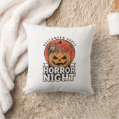 Coussin Conception de chemise de citrouille de nuit d'Hall (Couverture)