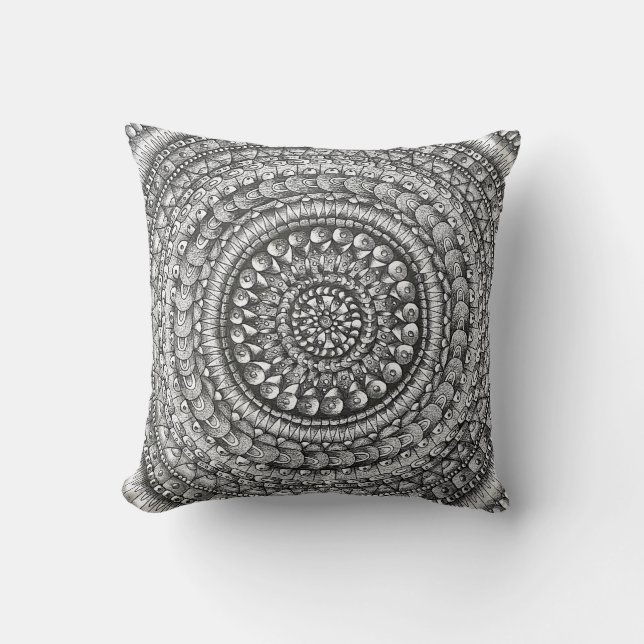 Coussin Conception de mandala d'art original au crayon (Recto)
