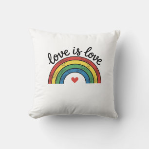 Coussin Conception de t-shirt à coeur arc-en-ciel vintage 