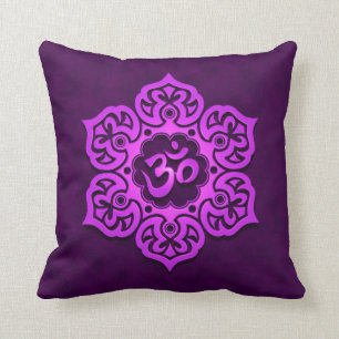Coussin Conception florale d'Aum, pourpre