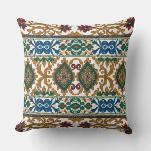 Coussin Conception inspirée du tapis serbe de Pirot 4