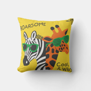 Coussin Cool zèbre et girafe portant des lunettes sur jaun