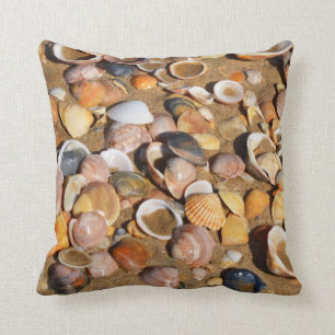 Coussin Coquilles sur une plage sablonneuse Andalousie,