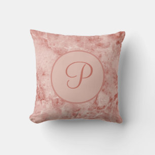 Coussin Corail rose et marbre blanc monogrammé