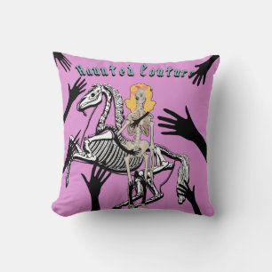 Coussin Costume Renaissance de Mikitiez vibes éffrayantes