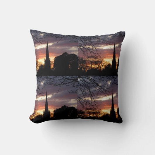 Coussin Coucher de soleil derrière l'église (Recto)