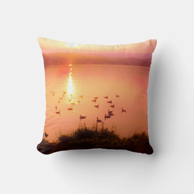 Coussin Coucher de soleil rose et de lac de pêche (Recto)