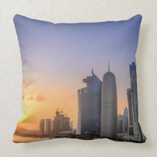 Coussin Coucher du soleil au-dessus de la ville de Doha,