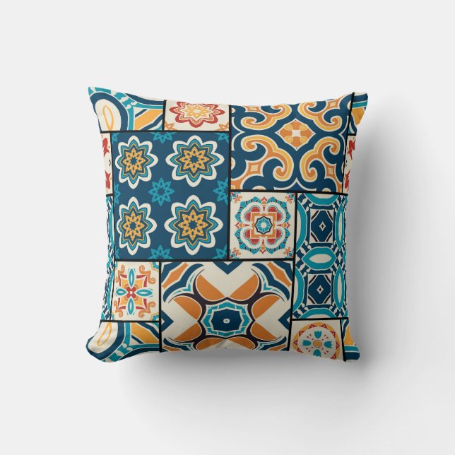 Coussin Couleur traditionnelle portugaise ornée (Recto)